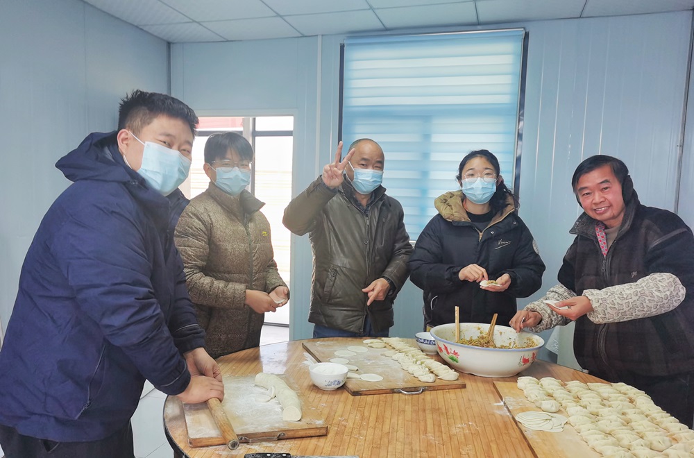 包餃子2.jpg